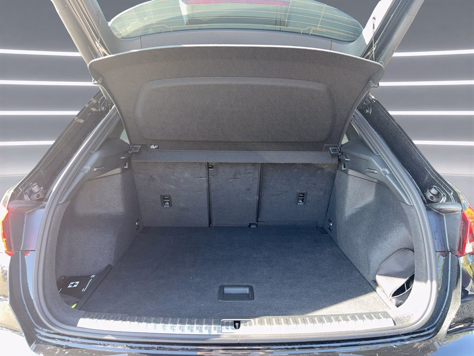 Audi Q3 40 TFSI qu S line Kam Memory Navi+ PDC+ 18"