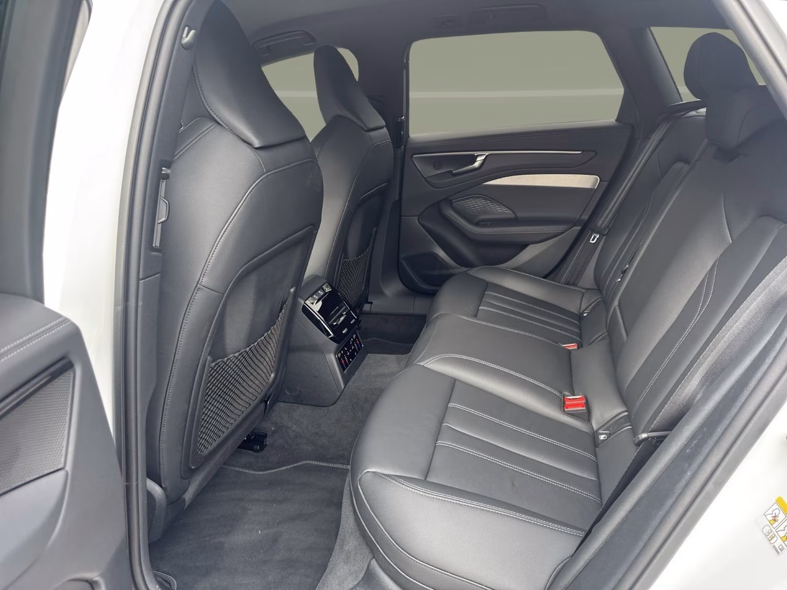 Audi A6 Avant TFSI S line edition one Tech pro MATRIX
