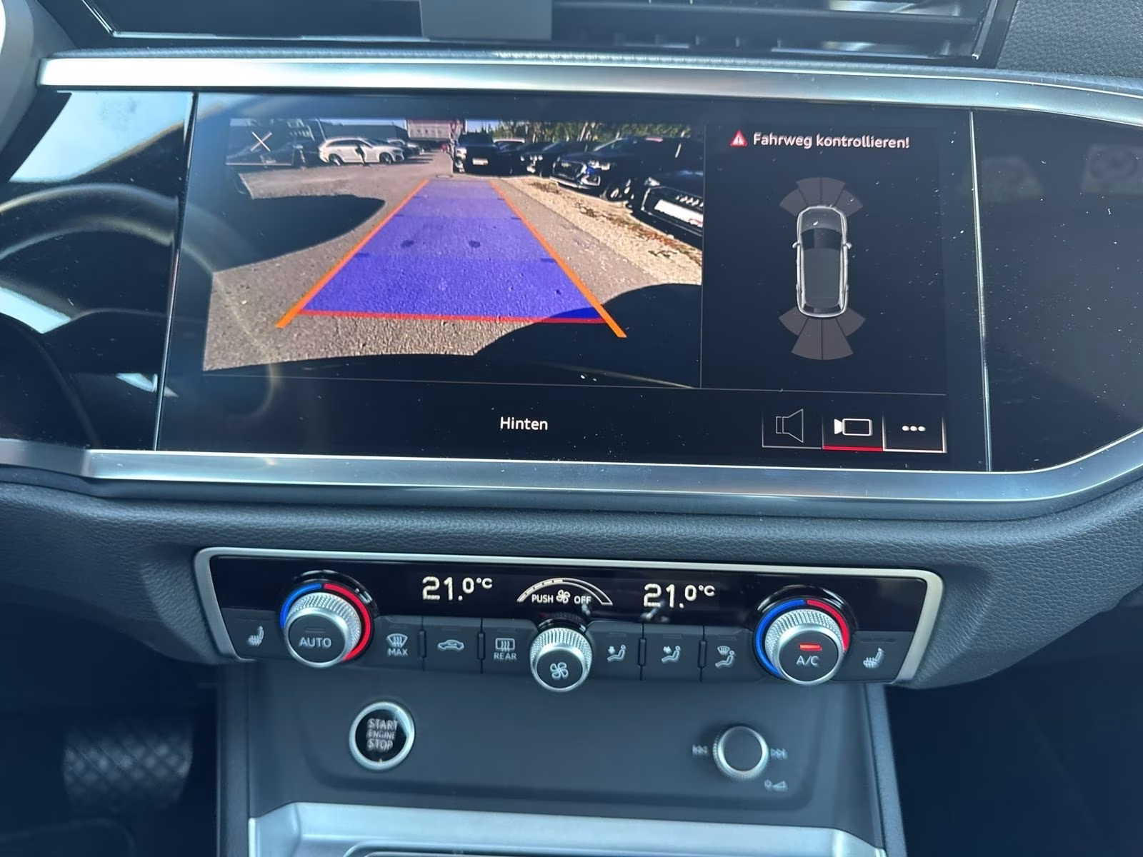 Audi Q3 40 TFSI qu S line KAMERA NAVI+ ACC PDC+ SHZ