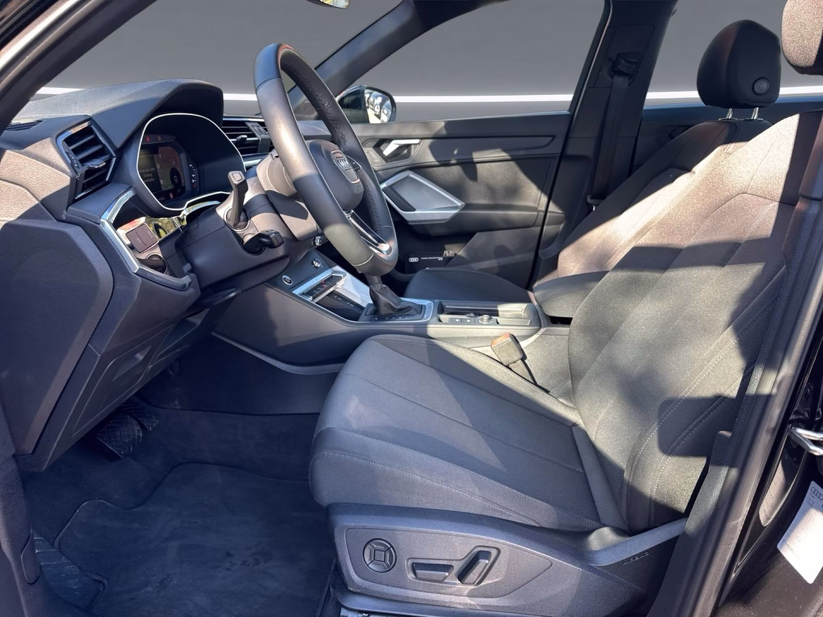 Audi Q3 40 TFSI qu S line KAMERA NAVI+ ACC PDC+ SHZ