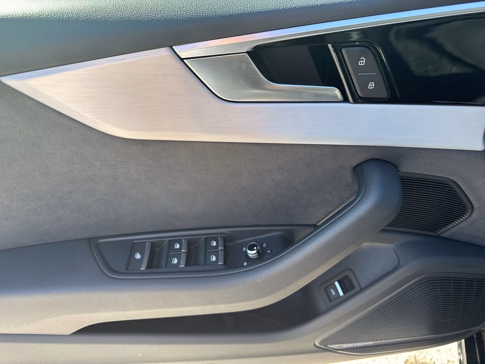 Audi S5 Cabrio TFSI S-Sitze+ B&amp;O Navi+ PDC+ Kam 20"
