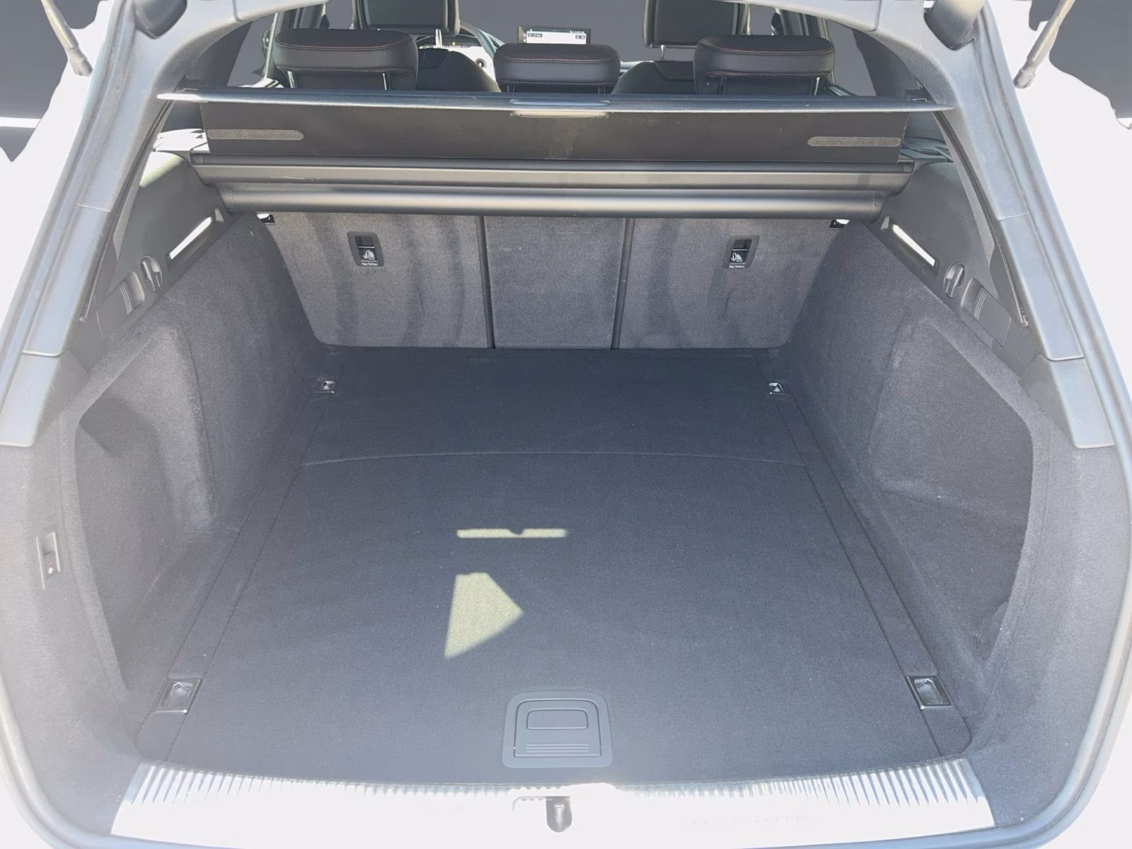 Audi A4 Avant 40 TDI qu S line competition edition+