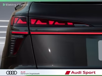 Audi Q3 e-hybrid S line Tech pro AHK