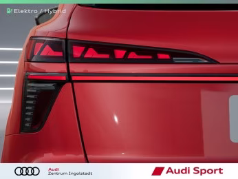 Audi Q3 e-hybrid S line Tech pro AHK