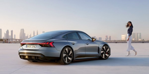 Audi e-tron GT quattro*