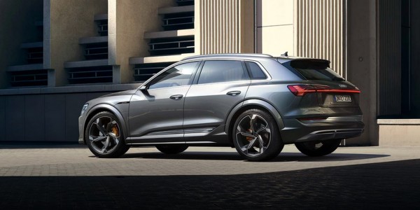 Audi e-tron S*
